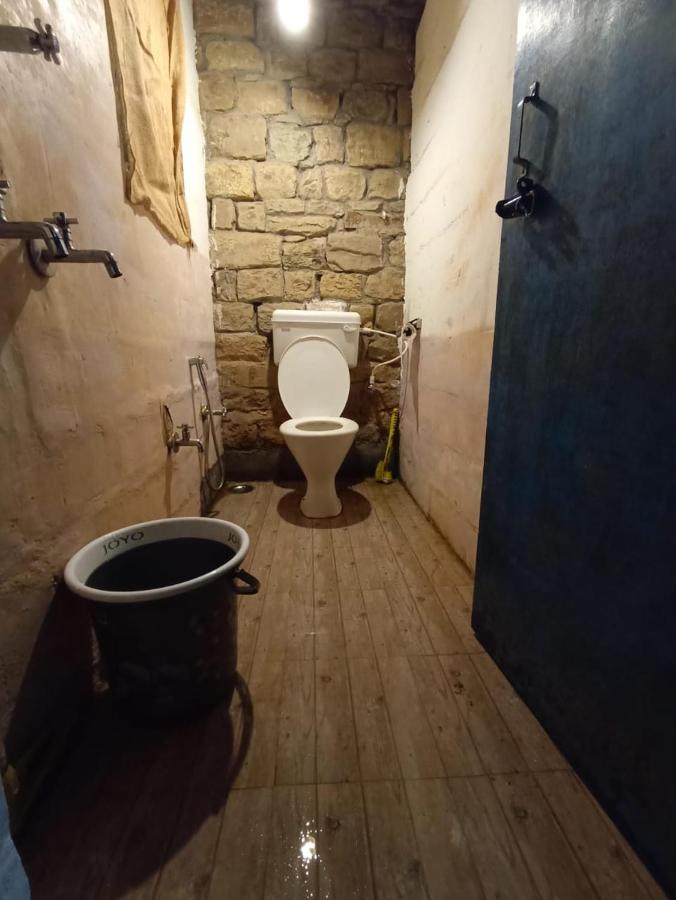 Vista Hostel Jeolikote, Nainital Patwa Dunga Bagian luar foto