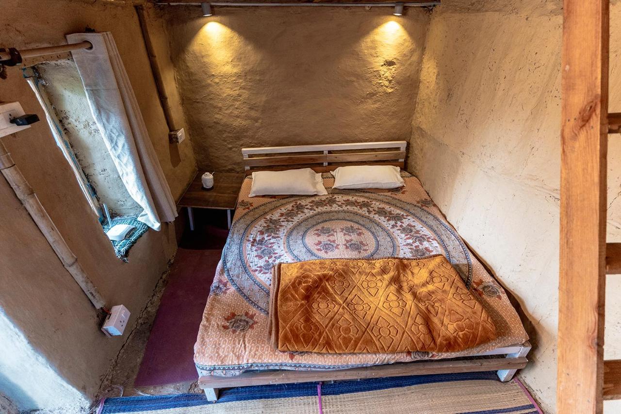 Vista Hostel Jeolikote, Nainital Patwa Dunga Bagian luar foto