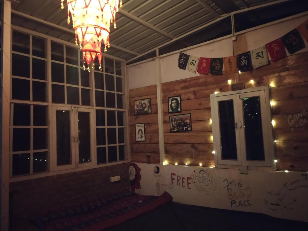 Vista Hostel Jeolikote, Nainital Patwa Dunga Bagian luar foto